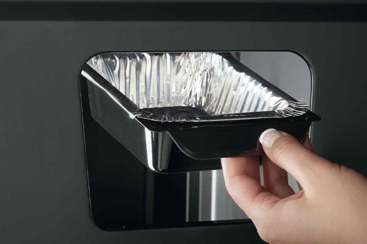 Газовый гриль Napoleon Freestyle 425 с боковой конфоркой Sizzle Zone, графитовый F425SIBPGT-RU