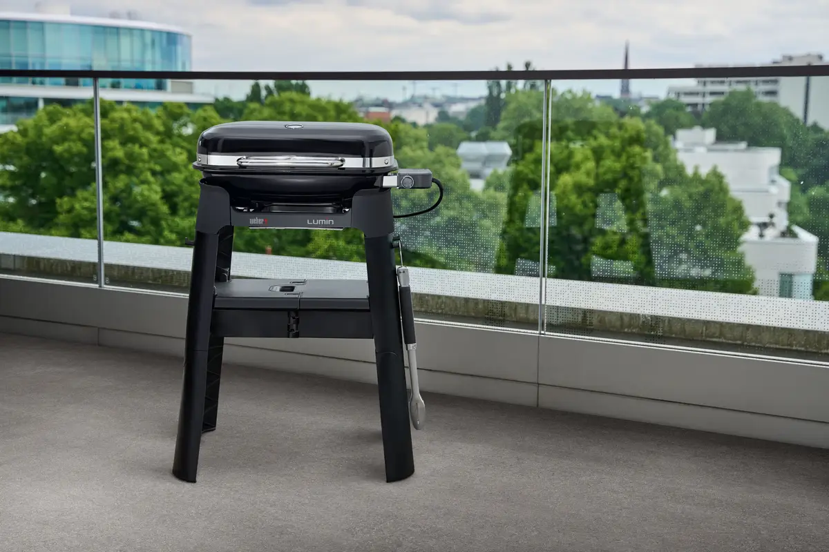 Електричний гриль Weber Lumin Compact з підставкою чорний 91010879