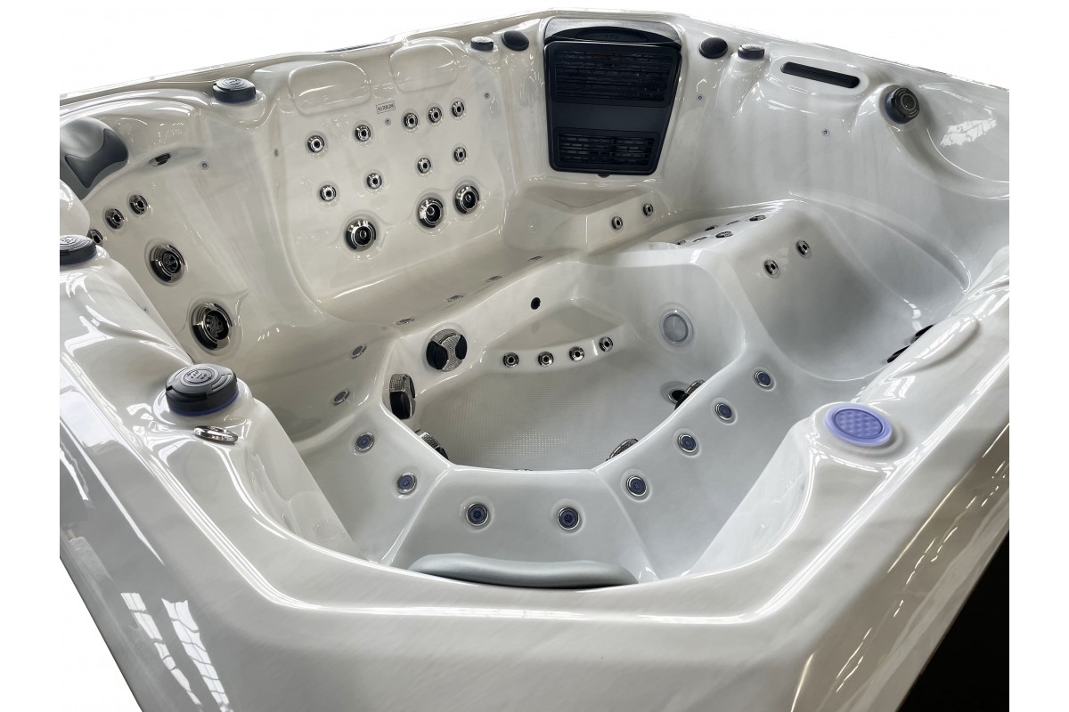 SPA бассейн Superior Spas Premium Maximus (Англия), 260×220×94 см