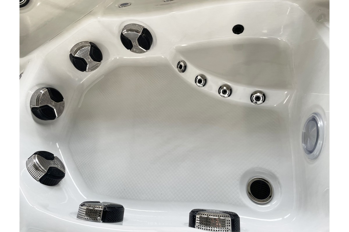 SPA бассейн Superior Spas Premium Maximus (Англия), 260×220×94 см