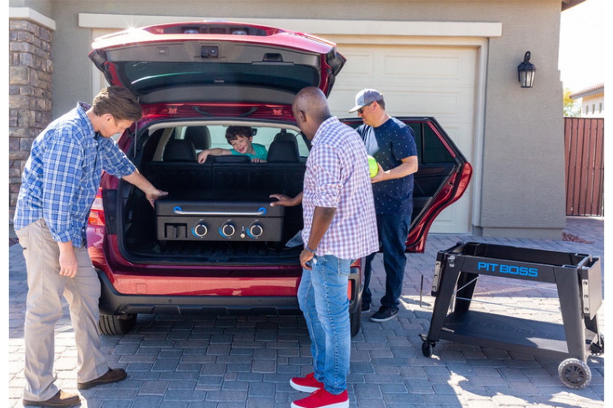 Портативний газовий гриль-планча Pit Boss Ultimate, на 3 пальники, зйомний, зі столом, 10810