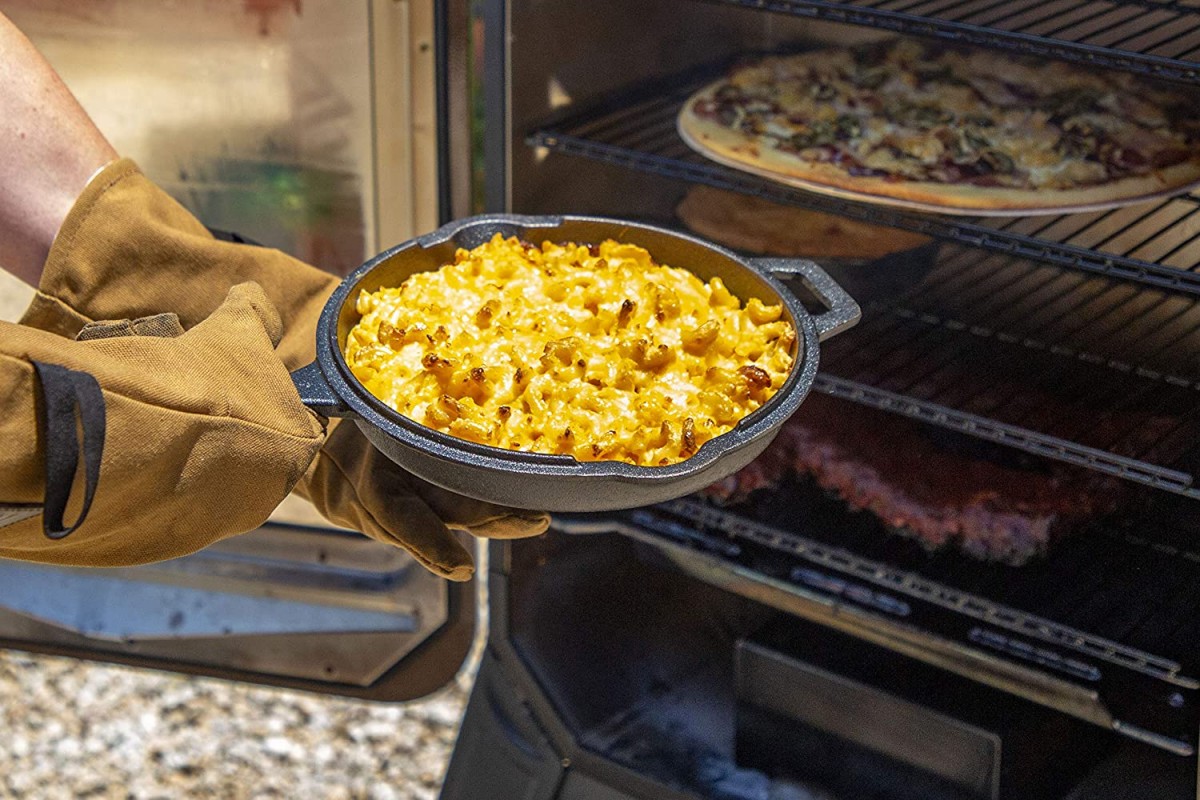 Набор чугунных изделий Pit Boss, 2 сковороды, 1 котел, 2 крышки, кожаная рукавица, 40266