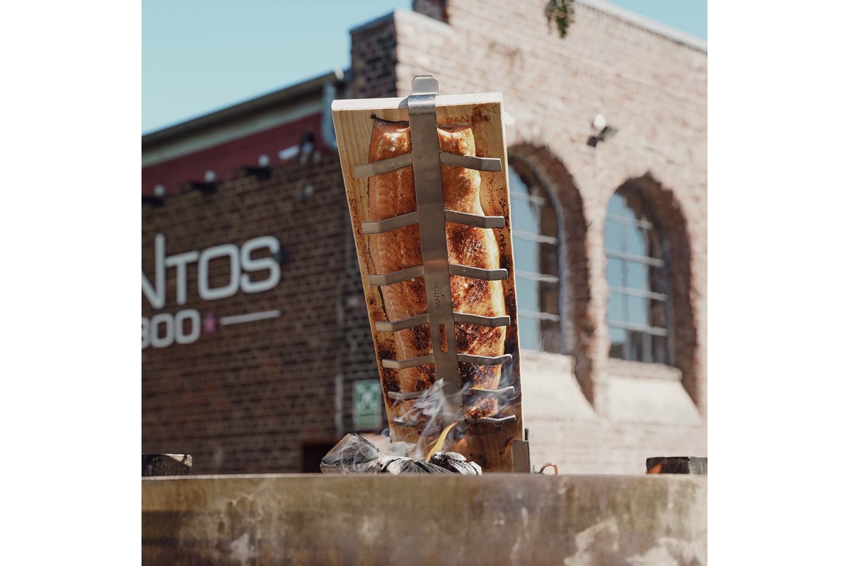 Стойка для рыбы с кедровой дощечкой SANTOS, нержавеющая сталь 236935