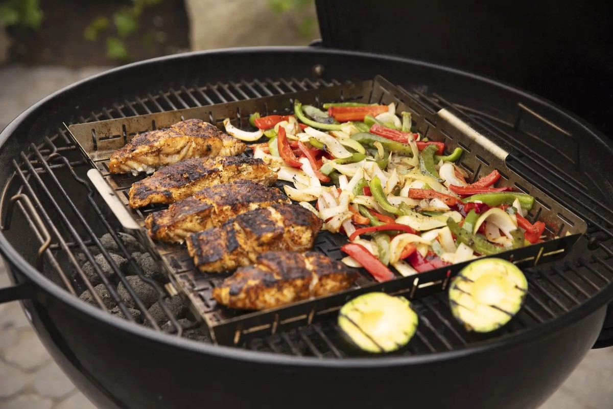 Вугільний гриль Weber Master-Touch E-6755 67 см чорний 1500230