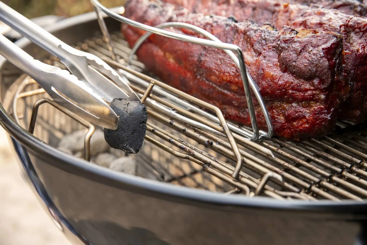 Вугільний гриль Weber Master-Touch E-6755 67 см чорний 1500230