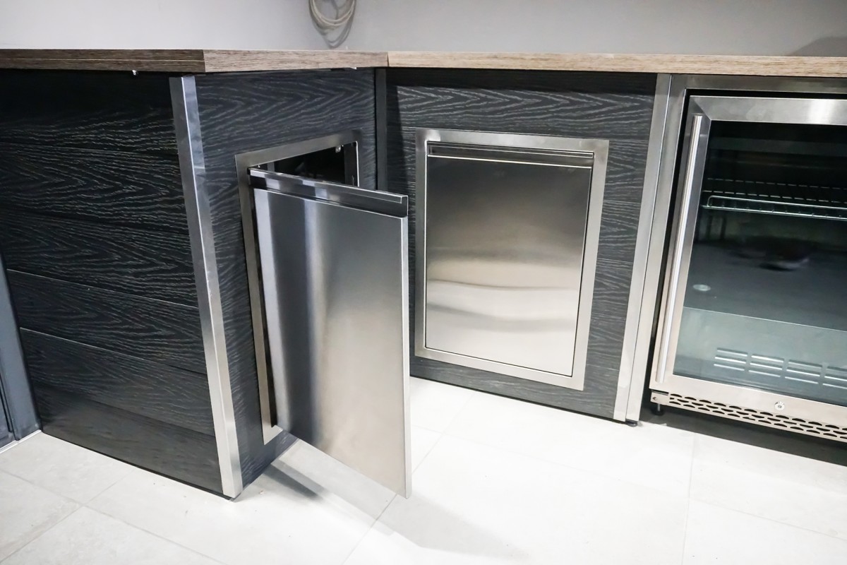 Барбекю кухня с газовым и угольным грилем (Broil King Regal 420 и GRILLI Fiery Fish) 4.4 м.п.