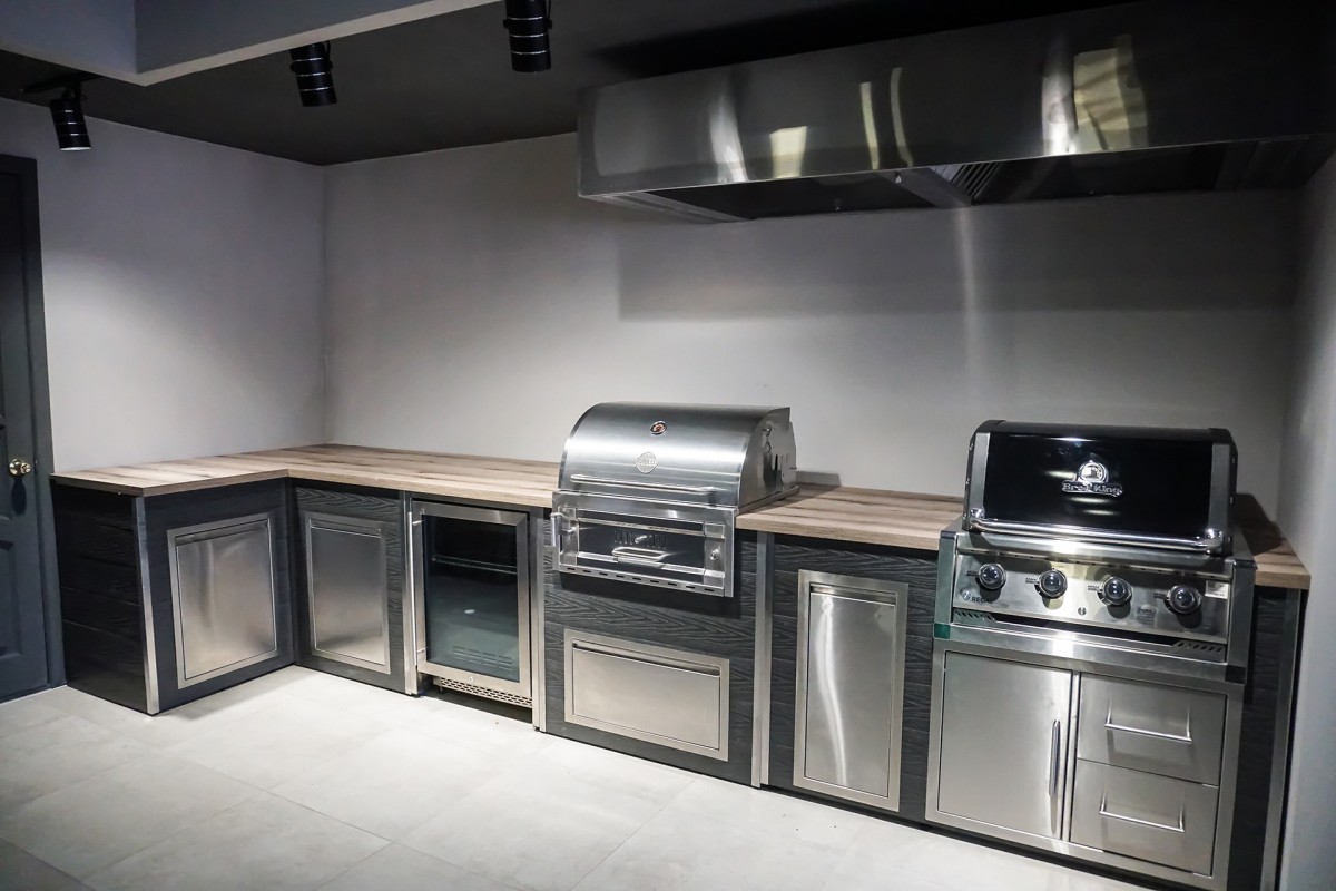 Барбекю кухня с газовым и угольным грилем (Broil King Regal 420 и GRILLI Fiery Fish) 4.4 м.п.