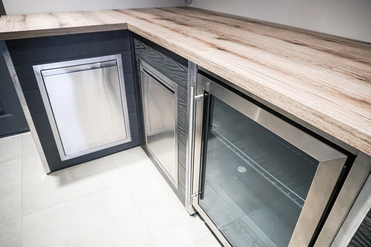 Барбекю кухня с газовым и угольным грилем (Broil King Regal 420 и GRILLI Fiery Fish) 4.4 м.п.