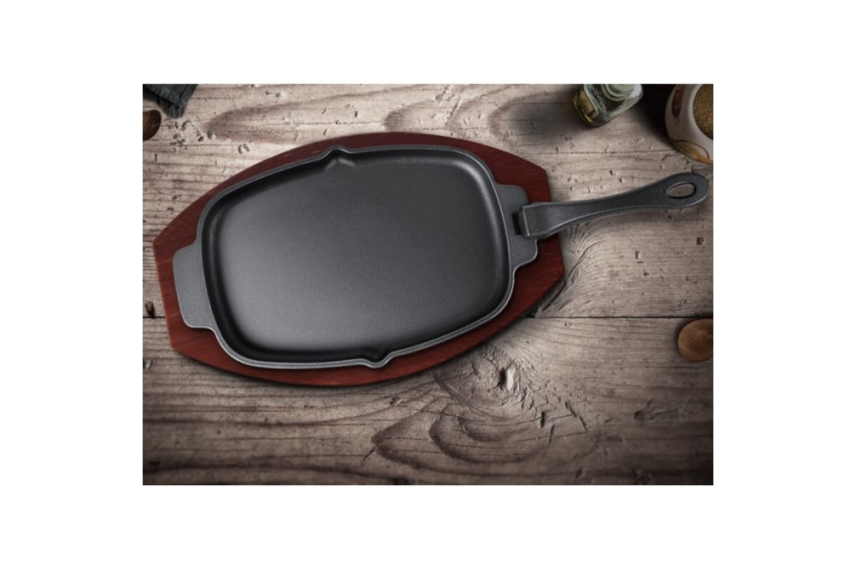 Чавунна сковорода зі знімною ручкою і підставкою 33,5х21 см GRILLI 777201