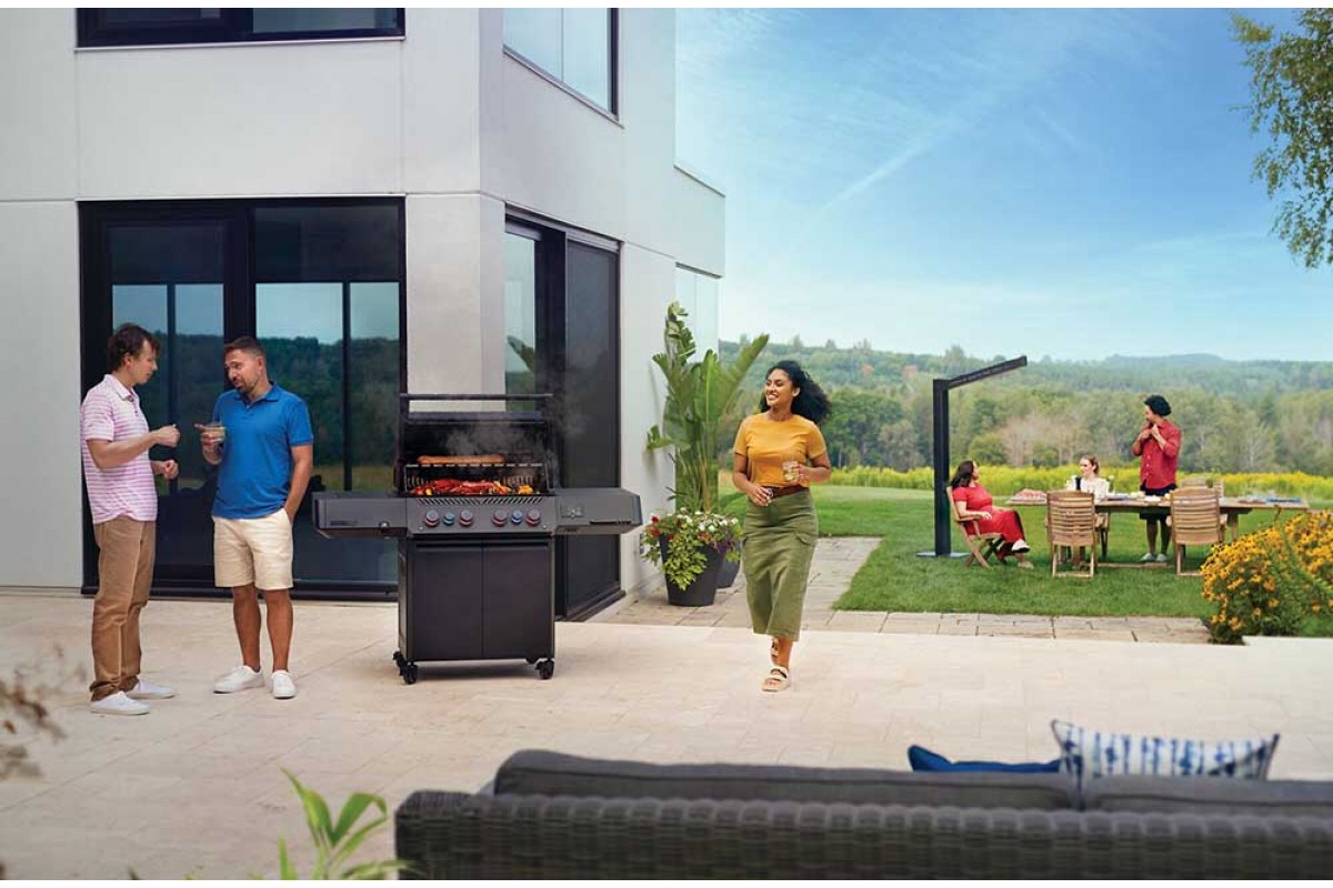 Газовый гриль Napoleon Phantom Prestige 500 Connected с боковой конфоркой Sizzle Zone и вертелом (69232) P500VXRSIBPK-UA-PHM