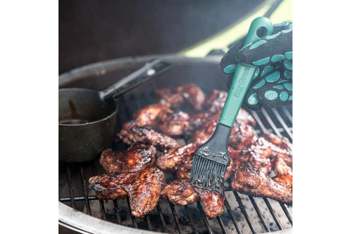 Чугунный сотейник с кисточкой для смазывания Big Green Egg 127822