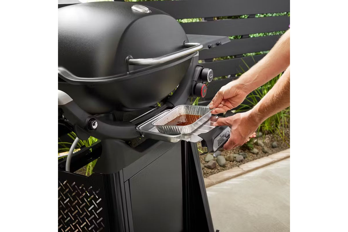 Газовий гриль Weber Q3200N Black з бічними столиками на візку Premium 1501126