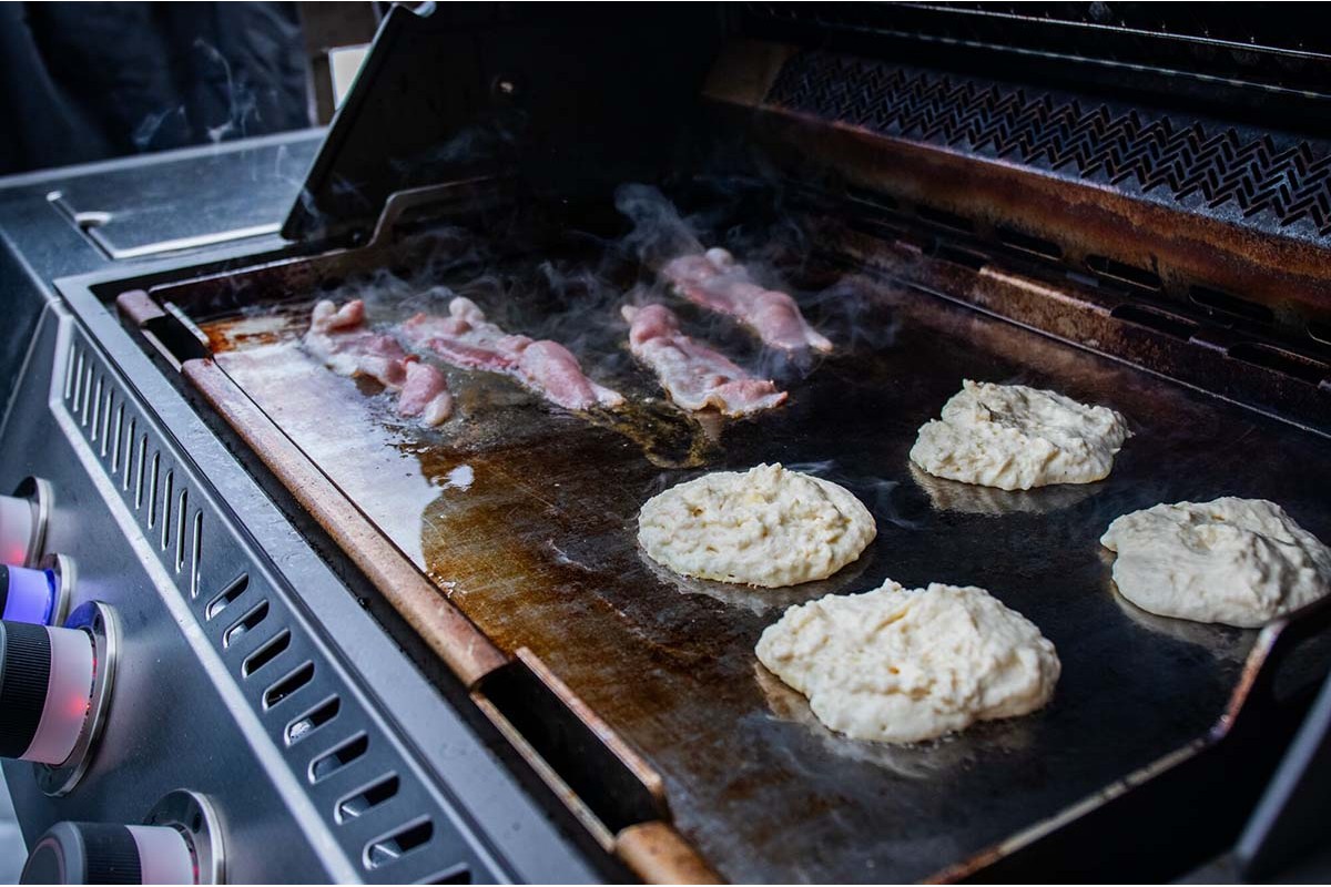 Планча из нержавеющей стали для газовых грилей Napoleon Rogue 525/Prestige/Pro/700 Series 56094