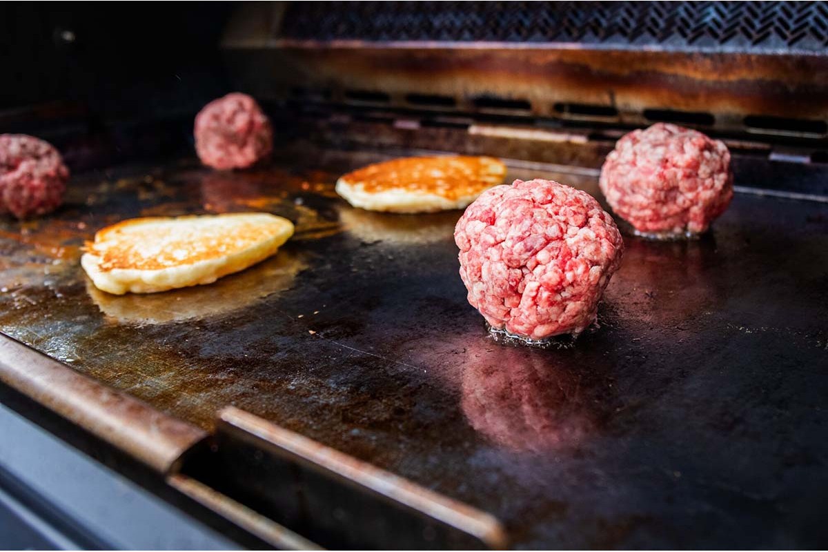 Планча из нержавеющей стали для газовых грилей Napoleon Rogue 525/Prestige/Pro/700 Series 56094