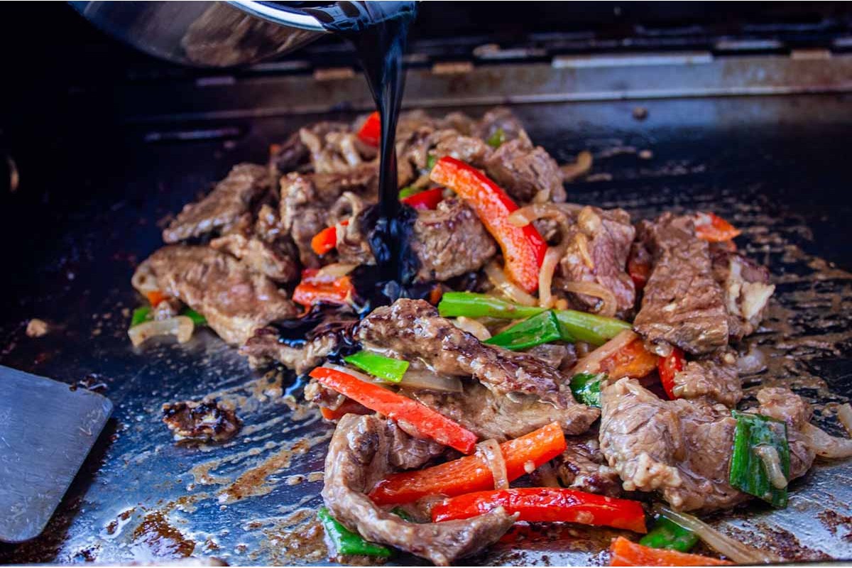 Планча из нержавеющей стали для газовых грилей Napoleon Rogue 525/Prestige/Pro/700 Series 56094