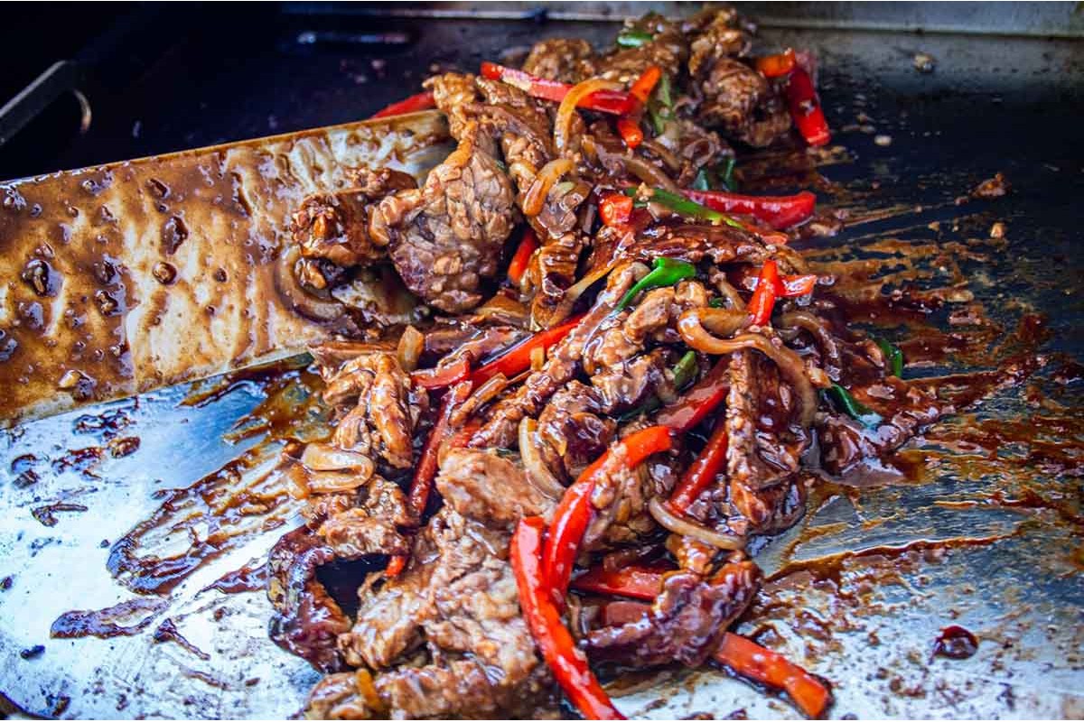 Планча из нержавеющей стали для газовых грилей Napoleon Rogue 525/Prestige/Pro/700 Series 56094