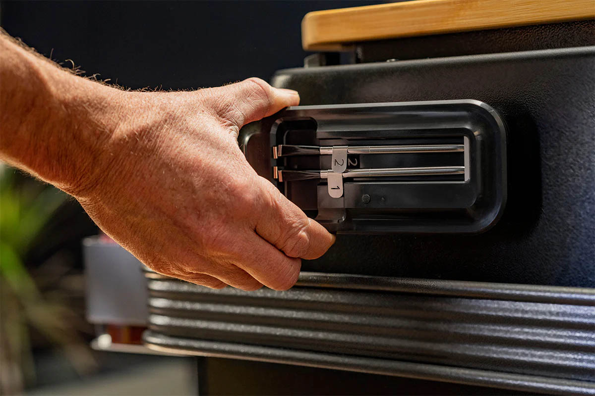 Термометр беспроводной Traeger на 2 щупа BAC676