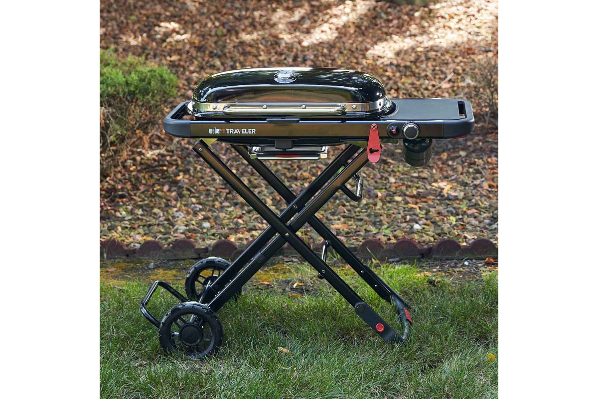 Портативний газовий гриль Weber Traveler 1501742
