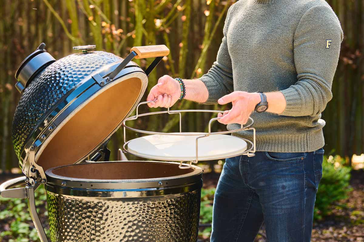 Отсекатель жара из 2 половин в каркасе для Big Green Egg Large 136251