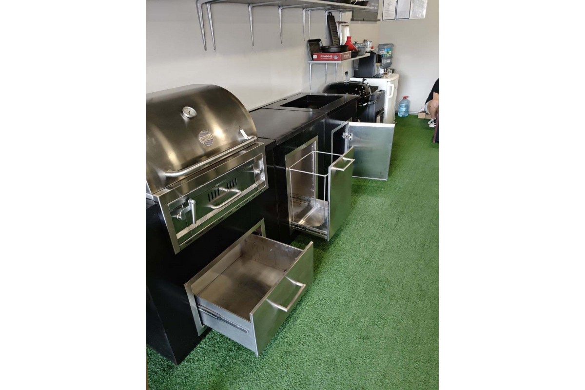 Уличная барбекю кухня с угольным грилем GRILLI Fiery Fish 2,57 м.п. 777855