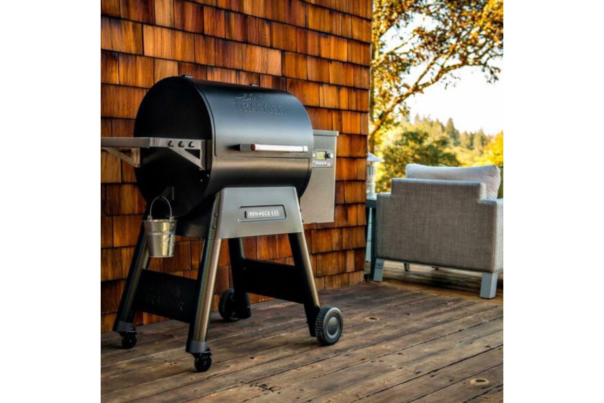 Пеллетный гриль Traeger Ironwood 650, черный TFB65BLFC