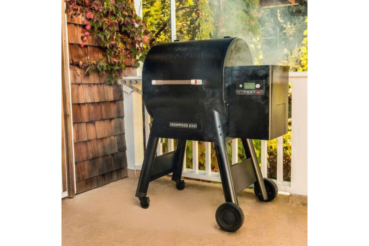 Пеллетный гриль Traeger Ironwood 650, черный TFB65BLFC