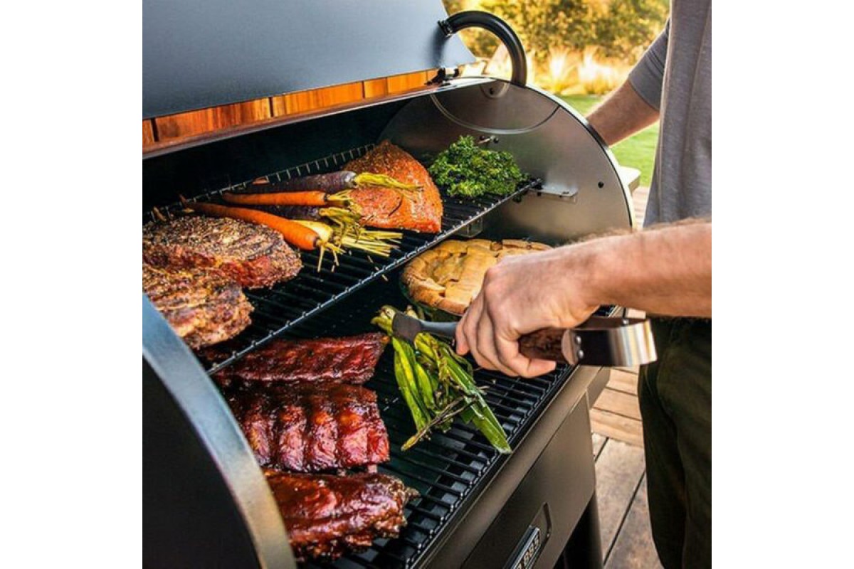 Пеллетный гриль Traeger Ironwood 650, черный TFB65BLFC