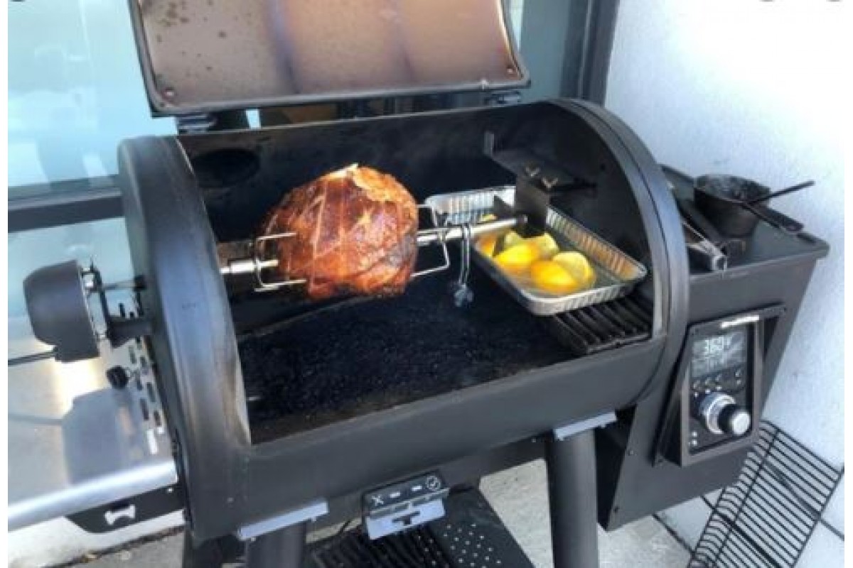 Пеллетный гриль Broil King Regal 400 495055