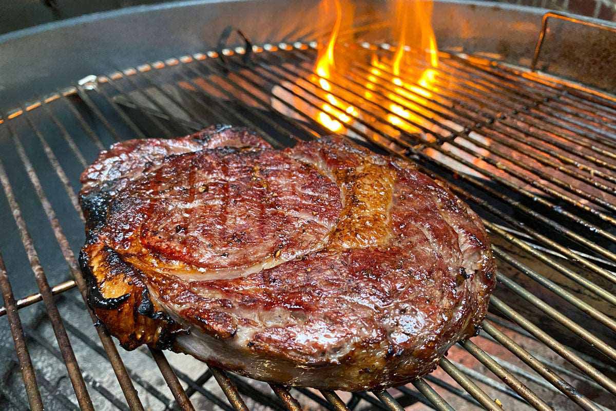 Угольный гриль Slow and Sear Original Kettle Grill 57 см + корзина Deluxe SNS-KET-1