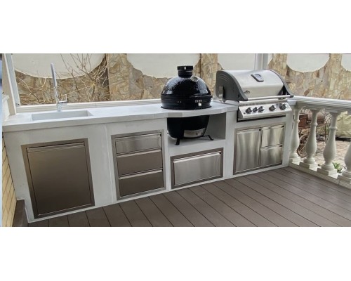 Уличная кухня в белом цвете с угольным Kamado Joe и газовым Napoleon (2,95 м.п.)