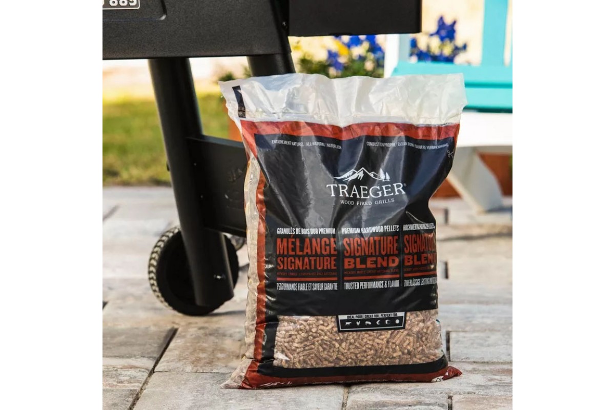 Пеллеты для гриля фирменная смесь Signature Blend 9кг 20л Traeger PEL346