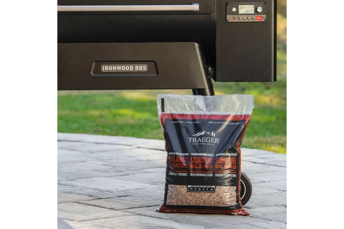 Пеллеты для гриля фирменная смесь Signature Blend 9кг 20л Traeger PEL346