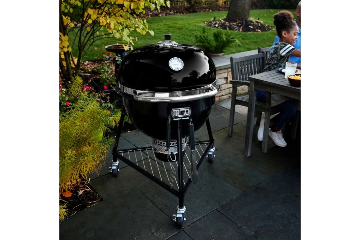 Вугільний гриль Weber Summit Kamado E6 61см 18201004