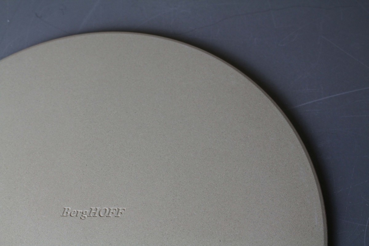 Камень для пиццы или выпечки 36 см. BergHOFF 2415494