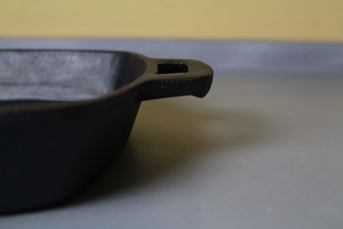 Чугунная сковорода-гриль 24 см. Broil King 91658