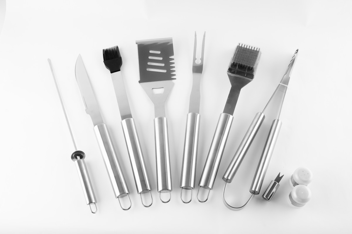 Набор для барбекю 18 предметов GRILLI 777753